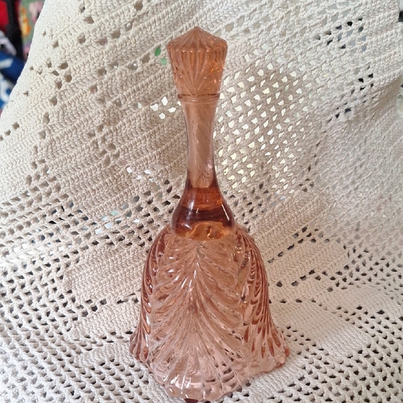 Fenton Art Glass Beauty Bell Dust Rose Pink - Picture 1 of 6